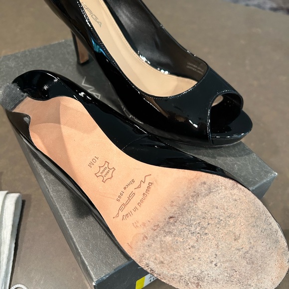 Via Spiga V-Ryan Black Patent leather. Great condition. - Picture 4 of 4